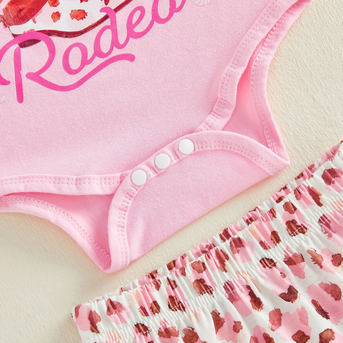 {product_title} - {variant_option1} | Goo & Co.