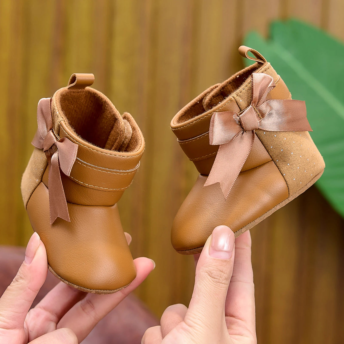 Dixie Bow Boots - Tan